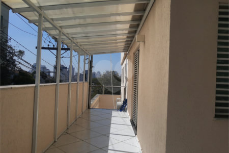 Casa à venda com 3 quartos, sendo 1 suíte, em Vila Mariana, São Paulo, SP