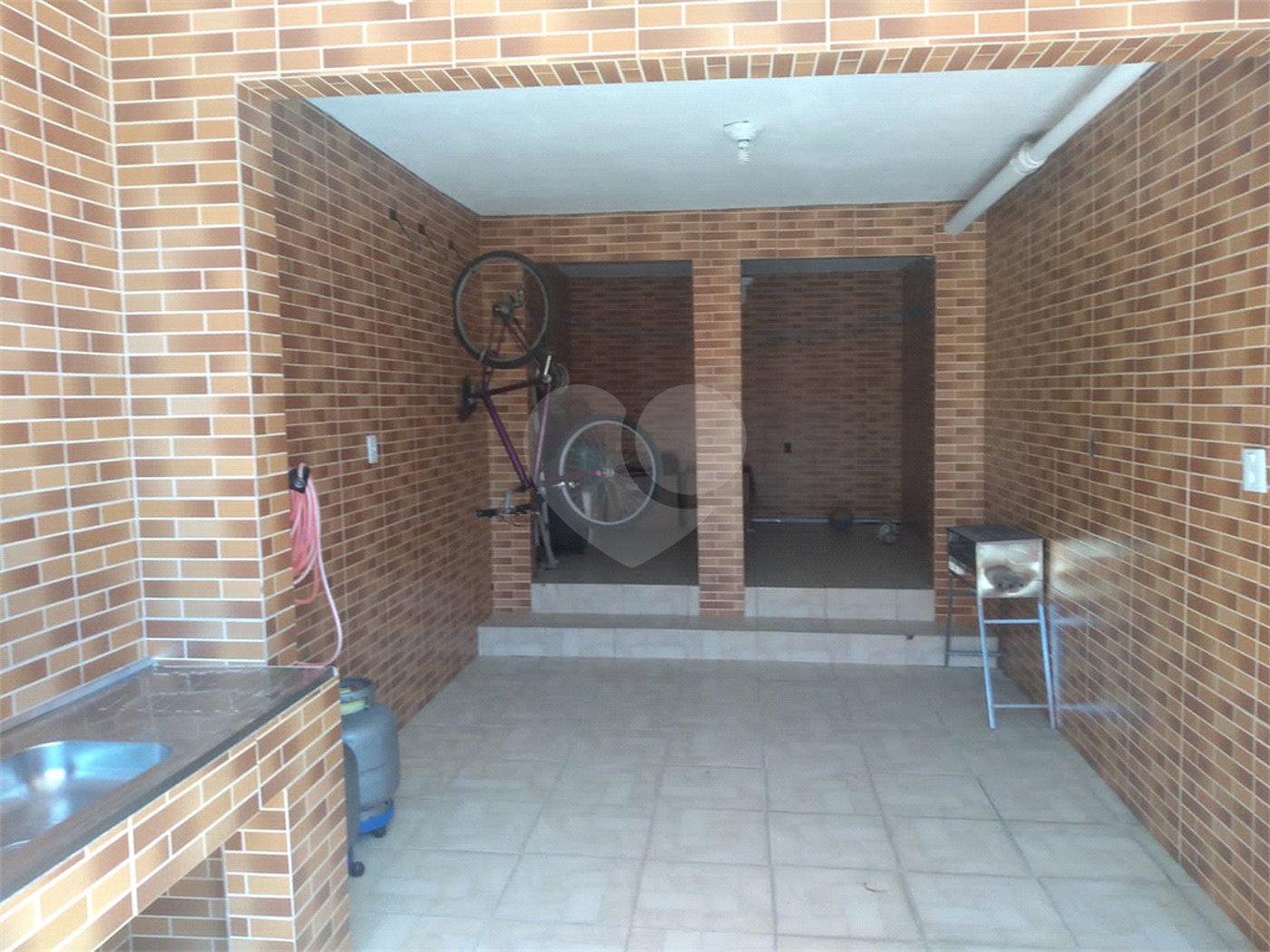 Sobrado à venda com 3 quartos, sendo 1 suíte, em Vila Santa Margarida, Ferraz de Vasconcelos, SP