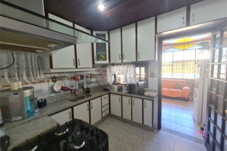 Casa à venda com 4 quartos, sendo 1 suíte, em Campo Grande, Rio de Janeiro, RJ