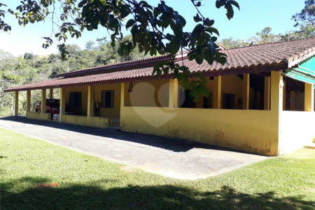 Sítio à venda com 9 quartos, sendo 7 suítes, no Centro, Monteiro Lobato, SP