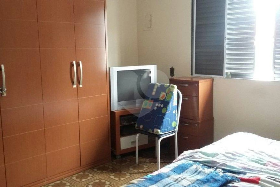 Sobrado à venda com 3 quartos em Parque Peruche, São Paulo, SP