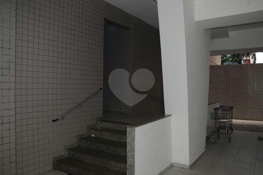 Apartamento à venda com 2 quartos, sendo 1 suíte,  em Itararé, São Vicente, SP