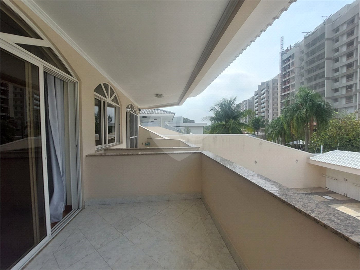Casa à venda com 3 suítes no condomínio Rio Mar..., Rio de Janeiro - RJ