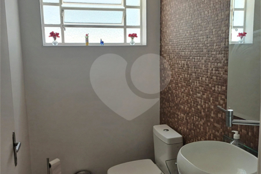 Sobrado à venda com 3 quartos, sendo 1 suíte, em Vila Guilherme, São Paulo, SP