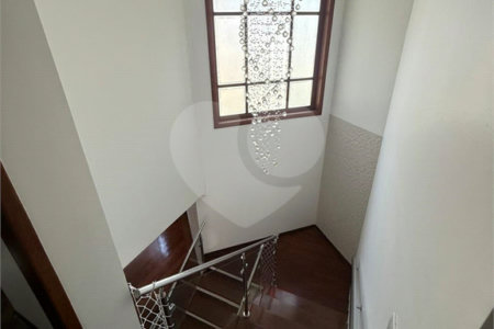 Casa à venda com 4 quartos, sendo 2 suítes,  no condomínio Arujá 5, Arujá - SP