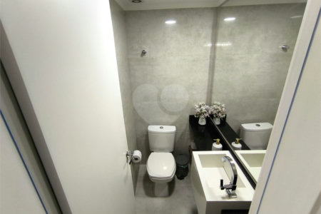 Apartamento à venda com 3 quartos, sendo 1 suíte, em Jardim Vazani, São Paulo, SP