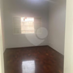 Sobrado à venda ou para alugar com 3 quartos, sendo 1 suíte, no Centro, Salto, SP