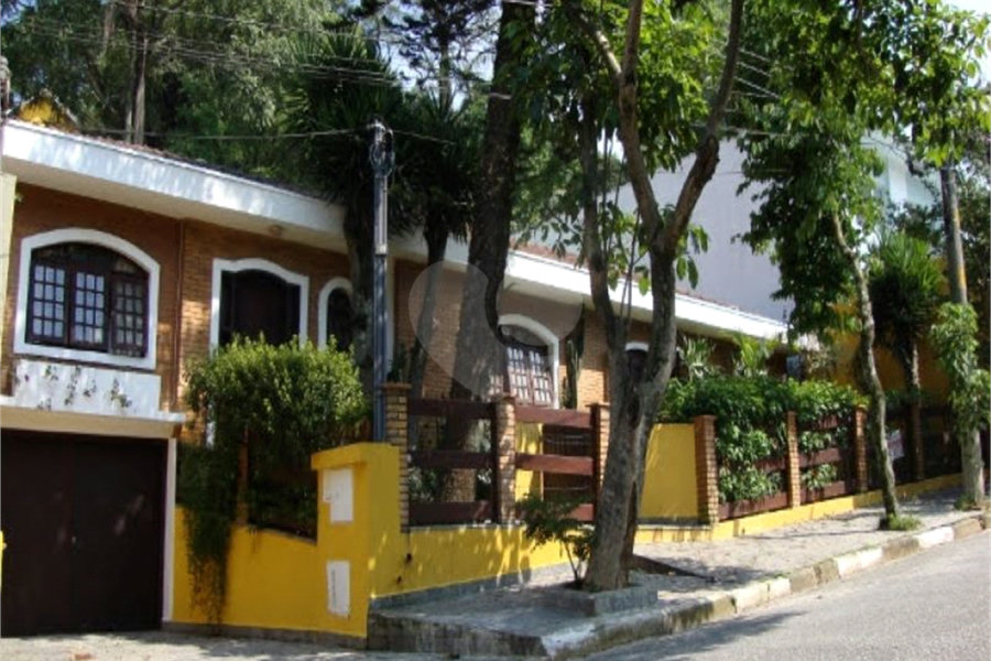 Casa Térrea à venda com 4 quartos, sendo 2 suítes,  em Vila Albertina, São Paulo, SP