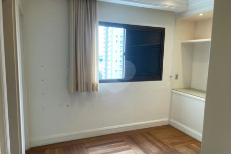 Apartamento à venda com 4 suítes em Vila Suzana, São Paulo, SP