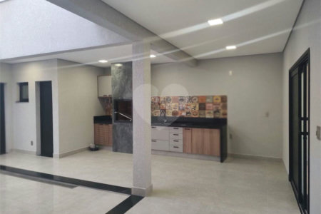 Casa à venda com 3 quartos, sendo 1 suíte, em Jardim Adriana, Indaiatuba, SP