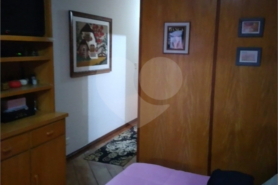 Casa à venda com 4 quartos, sendo 3 suítes, no condomínio Da Serra, São Paulo - SP