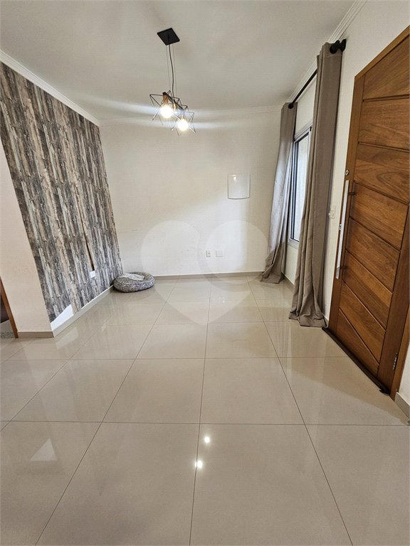 Sobrado à venda com 3 quartos, sendo 1 suíte,  em Vila Nivi, São Paulo, SP