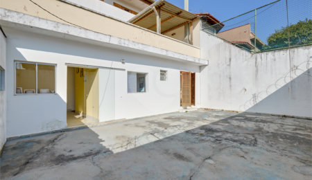 Casa à venda com 5 quartos, sendo 3 suítes, no condomínio Triplex, São Paulo - SP