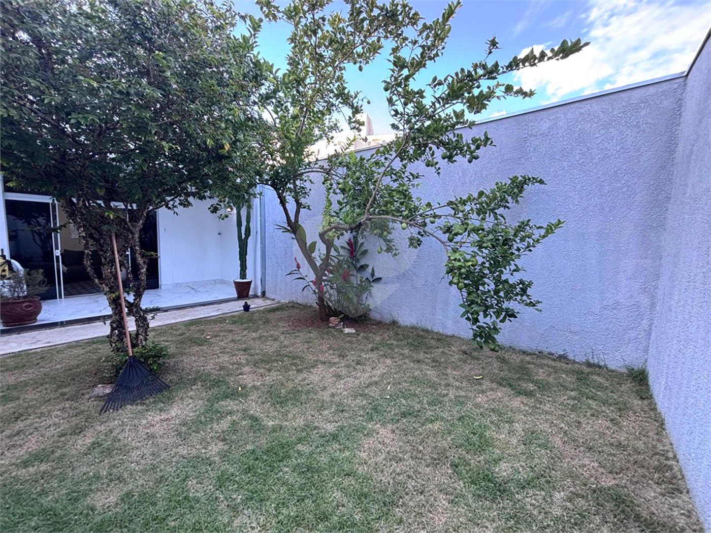 Casa à venda com 3 quartos, sendo 1 suíte, em Parque Três Meninos, Sorocaba, SP