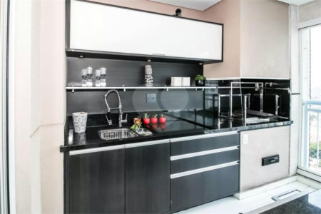 Apartamento à venda com 3 suítes em Vila Romana, São Paulo, SP