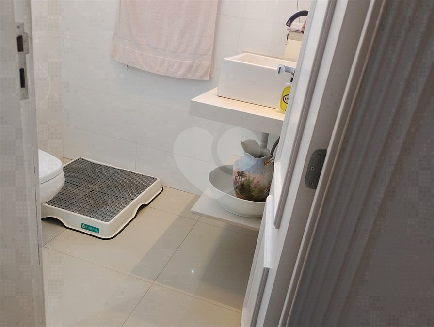 Apartamento à venda ou para alugar com 3 quartos, sendo 1 suíte,  em Real Parque, São Paulo, SP