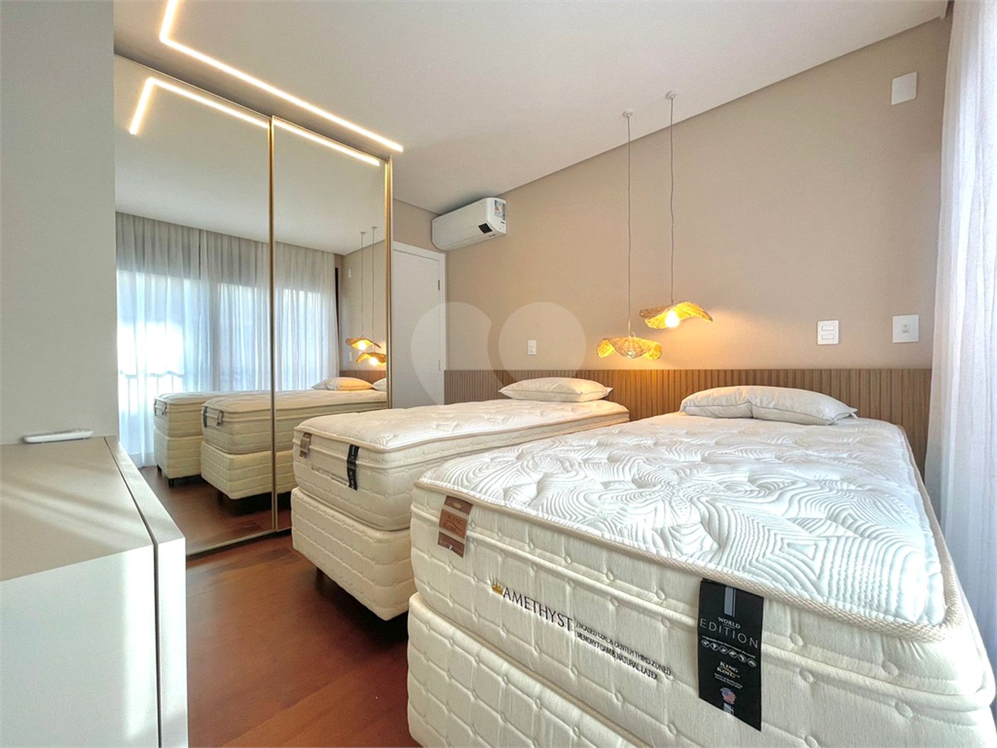 Apartamento à venda com 3 suítes em Jurerê, Florianópolis, SC