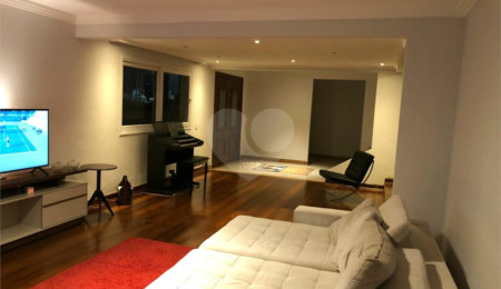 Casa à venda com 5 suítes em Paraisópolis, São Paulo, SP