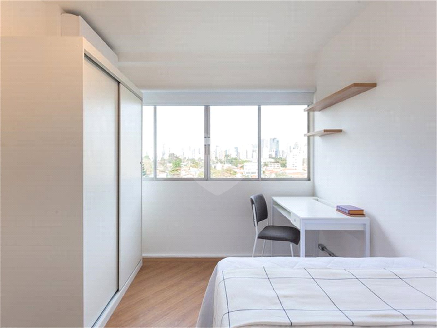 Apartamento à venda com 4 quartos, sendo 1 suíte, em Vila Olímpia, São Paulo, SP