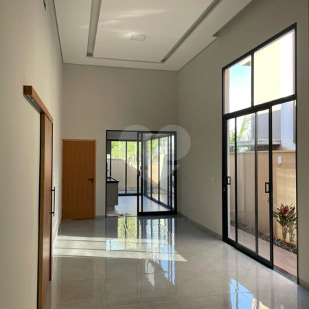 Casa térrea no Condomínio Buona Vita, localizado na cidade de Ribeirão Preto/SP.