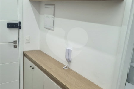 Studio 27M2, totalmente mobiliado para locação ou venda, na Borges Lagoa, próximo do metrô Santa Cruz