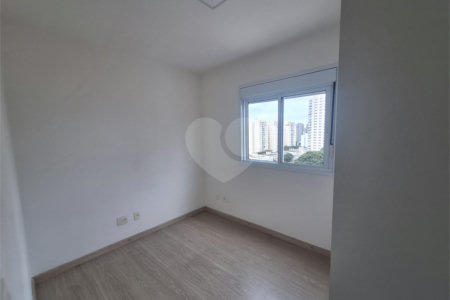 Apartamento à venda em Vila Gumercindo – 55m²