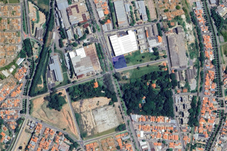 Área de 3.000m² para incorporação ou uso comercial em Vinhedo