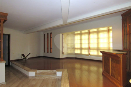 Casa à venda com 3 suítes em Alto da Boa Vista, São Paulo, SP