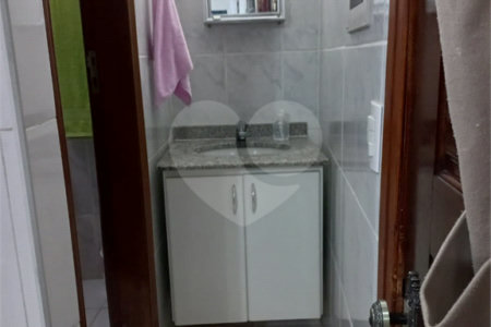 Sobrado à venda com 3 quartos, sendo 1 suíte,  em Vila Santo Estéfano, São Paulo, SP