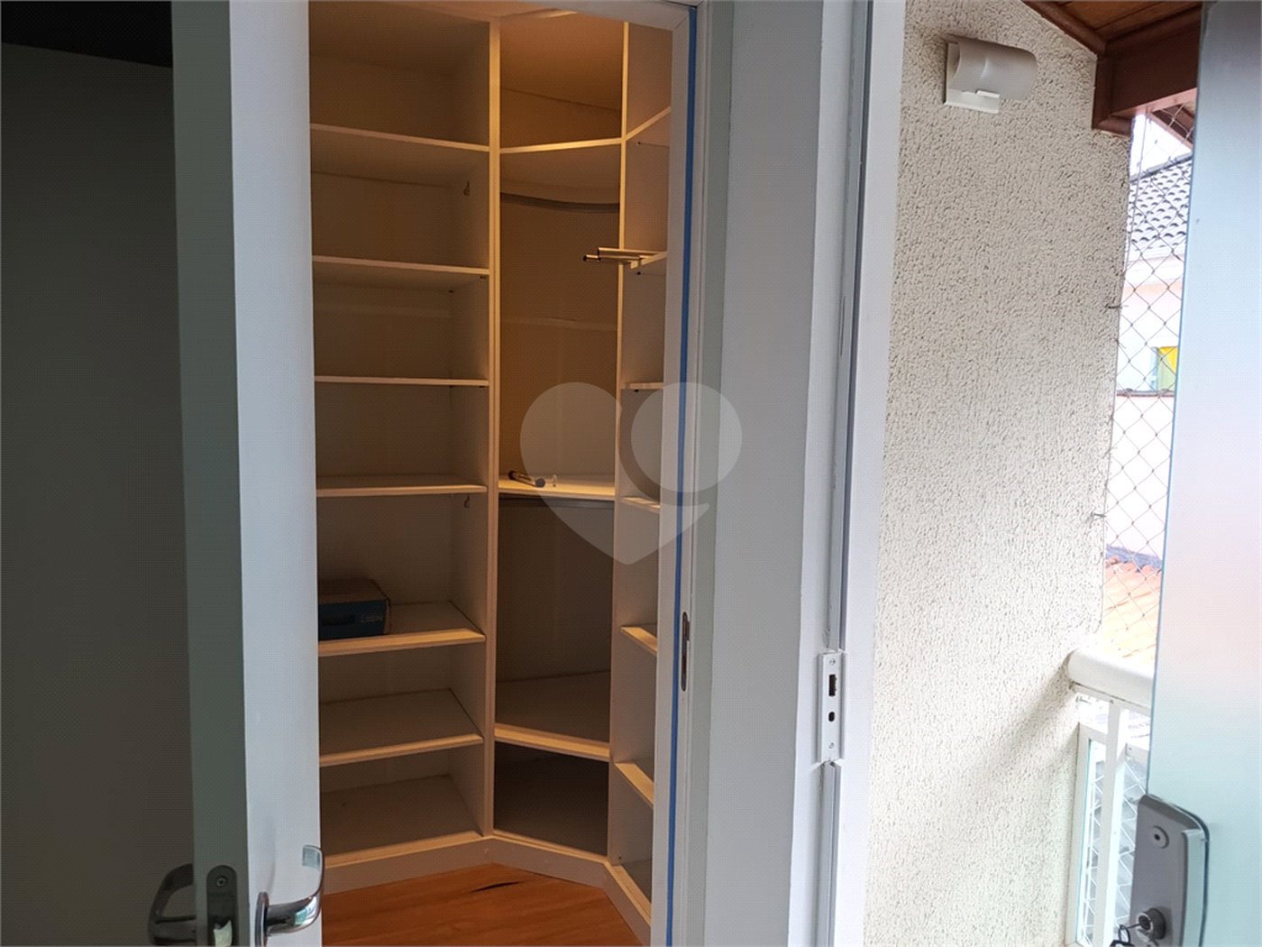 Casa à venda com 3 quartos, sendo 1 suíte, no condomínio Paraíso Classe A, Rio de Janeiro - RJ