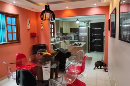 Casa à venda com 3 quartos, sendo 1 suíte, em Jardim Santa Clara, Guarulhos, SP