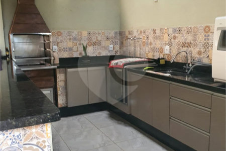 Casa à venda com 3 quartos, sendo 1 suíte, no Centro, Araraquara, SP