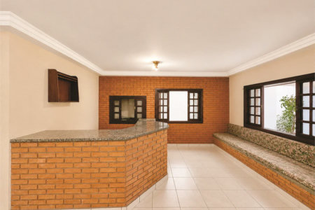 Casa à venda com 5 quartos, sendo 4 suítes, no condomínio Parque dos Príncipes, São Paulo - SP