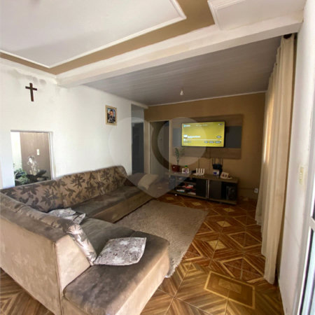 Casa à venda com 3 quartos em Cambuí, Itapetininga, SP
