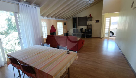 Chácara à venda com 4 quartos, sendo 1 suíte, em Vila Vilma (mailasqui), São Roque, SP