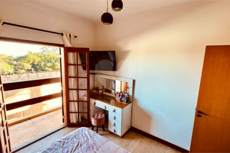 Sobrado à venda com 3 quartos, sendo 1 suíte, em Chácara Recanto Verde, Cotia, SP