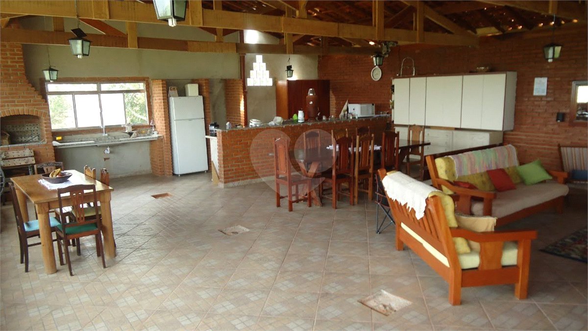Chácara à venda com 3 quartos, sendo 1 suíte,  em Planalto Verde, São Roque, SP