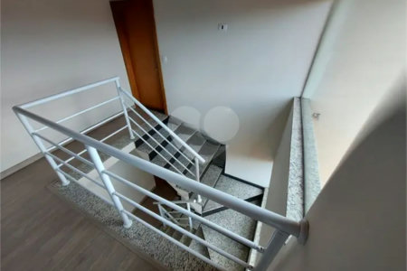 Sobrado à venda com 3 quartos, sendo 1 suíte, em Vila Laís, São Paulo, SP