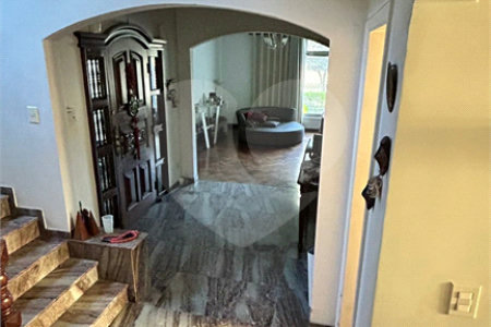 Sobrado à venda com 6 quartos, sendo 1 suíte,  em Sumarezinho, São Paulo, SP