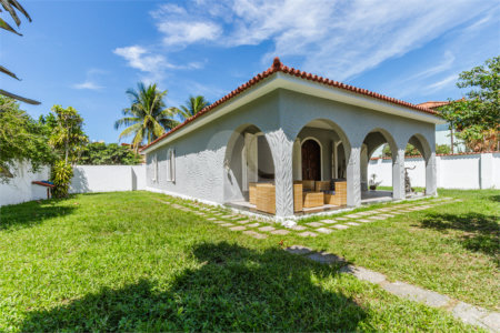 Casa à venda com 3 quartos, sendo 1 suíte,  em Manguinhos, Armação dos Búzios, RJ