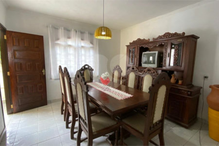 Casa à venda com 2 suítes no condomínio Village da Cachamorra, Rio de Janeiro - RJ