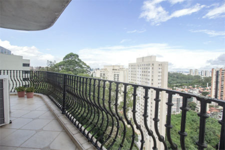 Apartamento à venda com 4 quartos, sendo 2 suítes,  em Jardim Parque Morumbi, São Paulo, SP