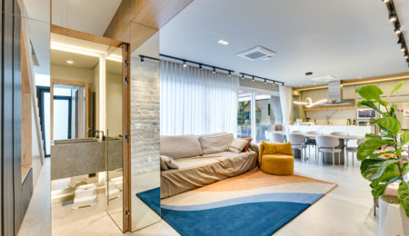Casa à venda com 4 suítes no condomínio Jardim Flora, São Paulo - SP