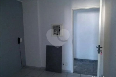 Sala comercial com 38m², 1 vaga de garagem, à venda na Vila Mariana