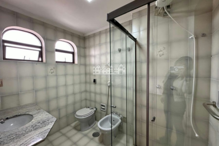 Apartamento à venda ou para alugar com 4 quartos, sendo 3 suítes, no Centro, Atibaia, SP