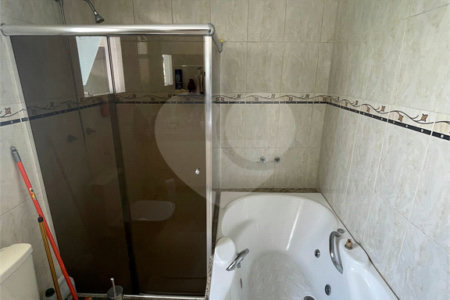 Casa à venda com 5 quartos, sendo 1 suíte, no condomínio Residencial Green Ville, Rio de Janeiro - RJ