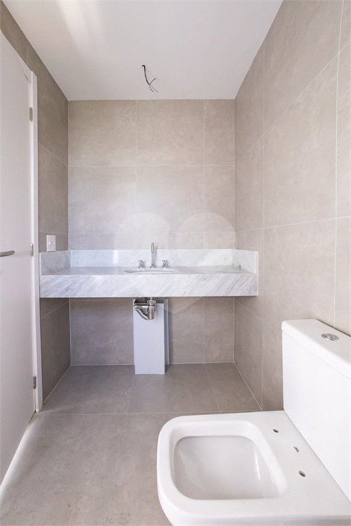 Apartamento à venda com 3 quartos, sendo 1 suíte,  em Vila Sofia, São Paulo, SP
