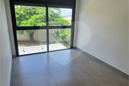 Casa à venda com 3 suítes no condomínio Villa Sapezal, Indaiatuba - SP