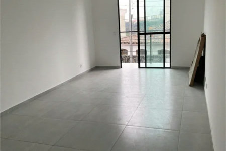 Casa à venda com 3 quartos, sendo 1 suíte, em Cidade dos Bandeirantes, São Paulo, SP