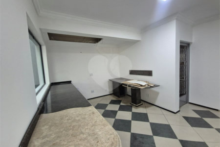 Sobrado à venda ou para alugar com 1 quarto em Saúde, São Paulo, SP